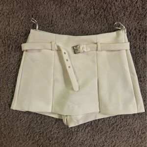 Zara White shorts